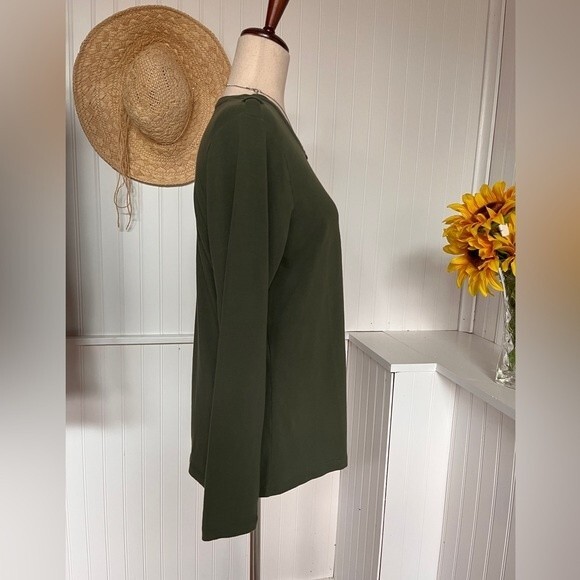 Army Green Long-Sleeve Top Size Small - Picture 3 of 6